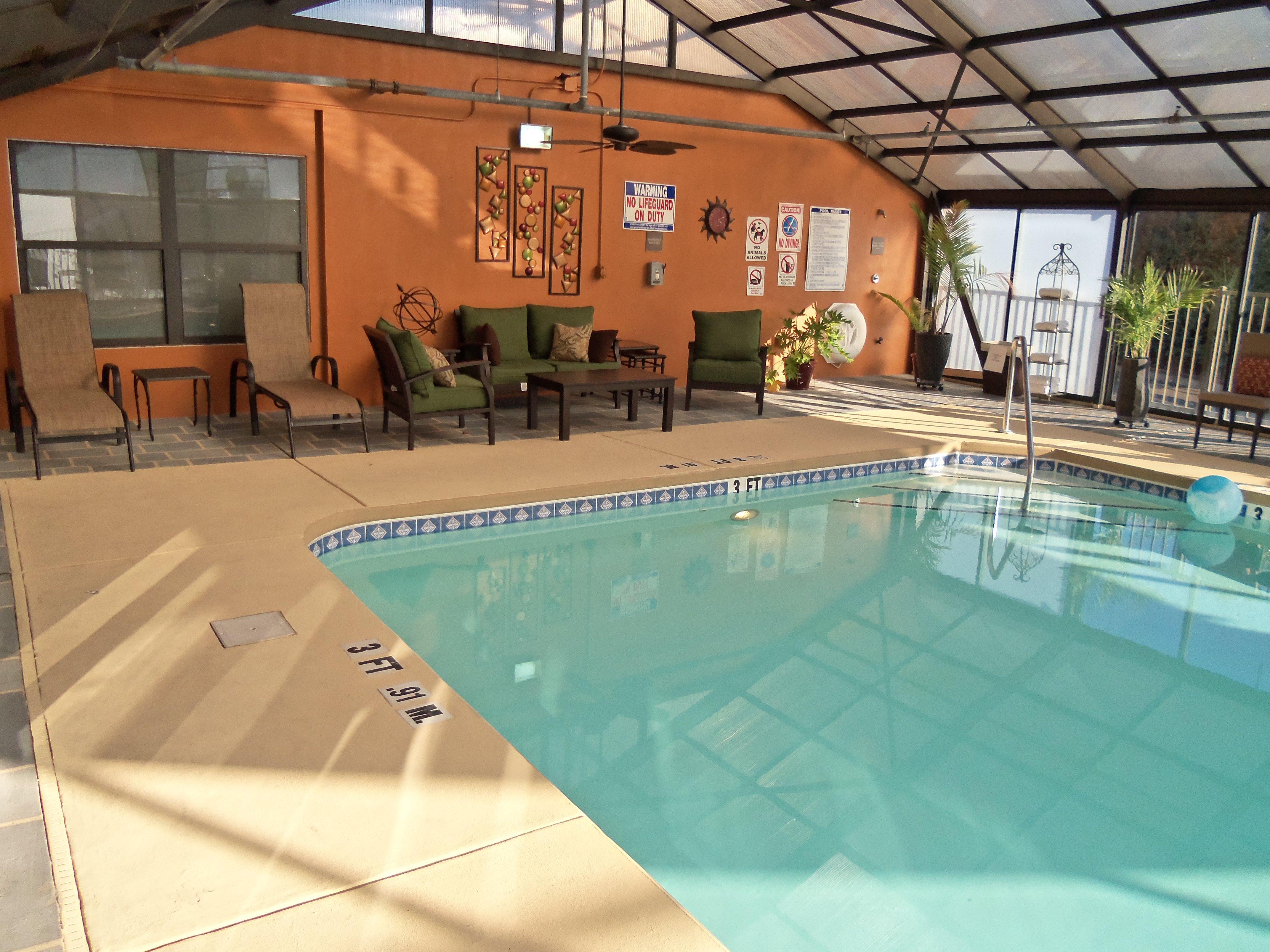 Holiday Inn Express Hotel & Suites Sanford By Ihg Bagian luar foto
