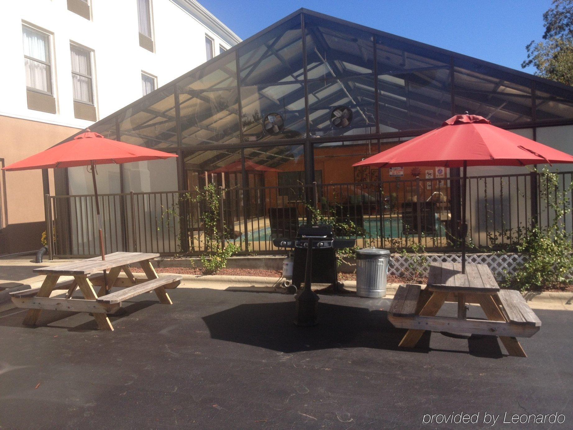 Holiday Inn Express Hotel & Suites Sanford By Ihg Bagian luar foto