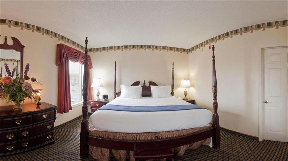 Holiday Inn Express Hotel & Suites Sanford By Ihg Bagian luar foto