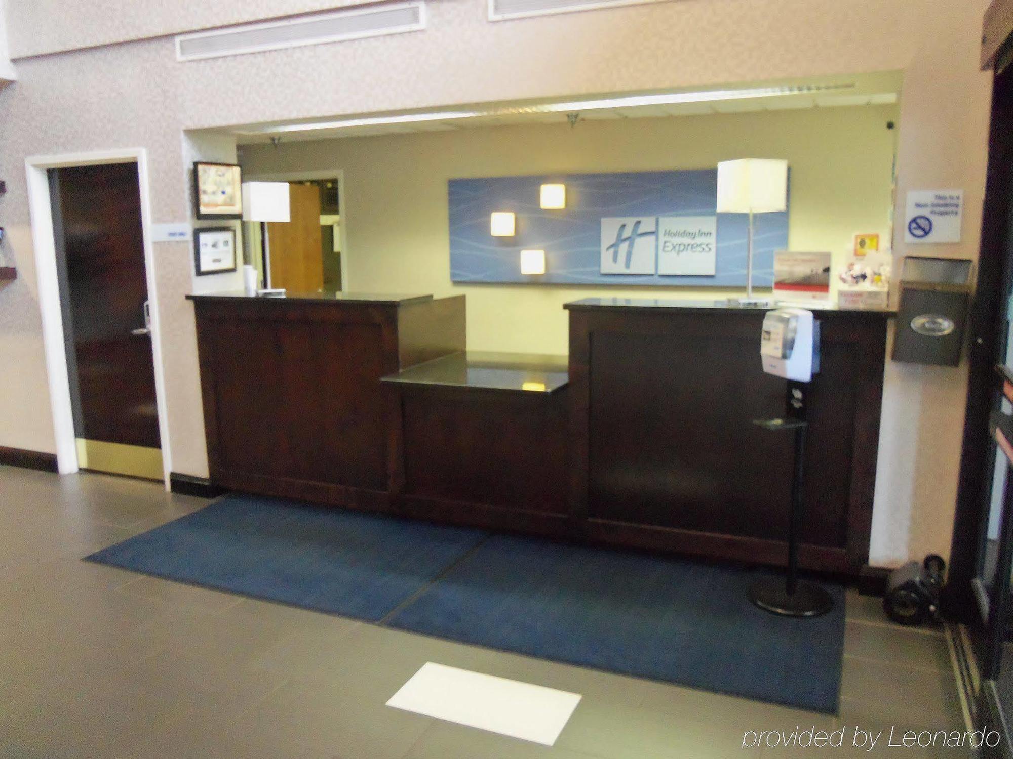 Holiday Inn Express Hotel & Suites Sanford By Ihg Bagian luar foto